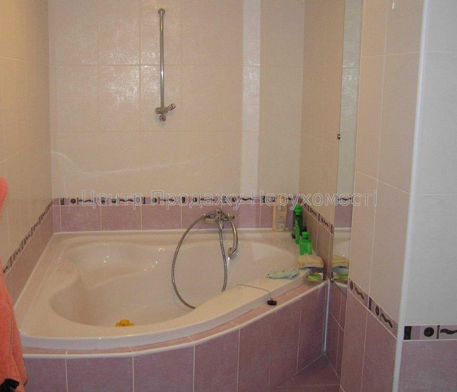 Фото Продаж 2-рівневої 5-кімнатної квартири в Києві10