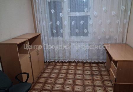 Продам 4-кімнатну квартиру