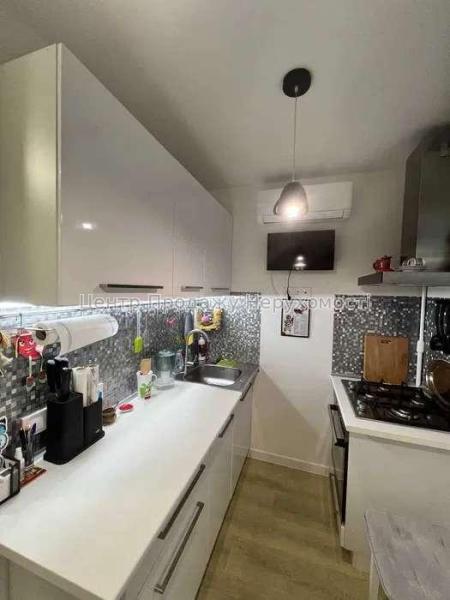 Продам 2-кімнатну квартиру