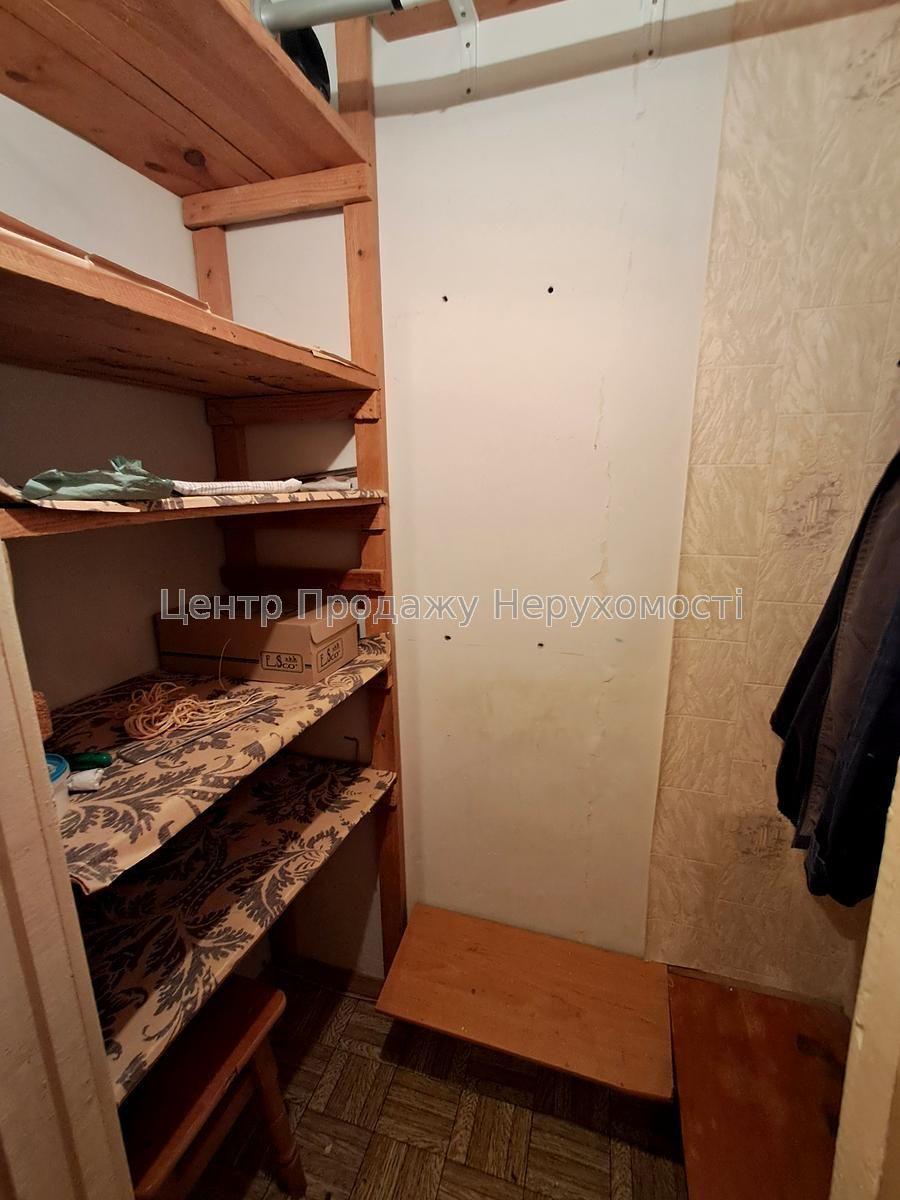 Фото Продам 1-кімнатну на Троєщині9