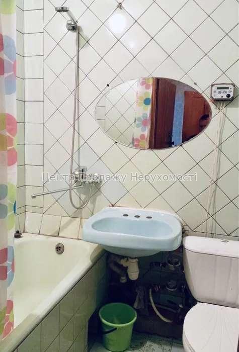 Фото У продажу 1 кімнатна квартира, метро Перемога5