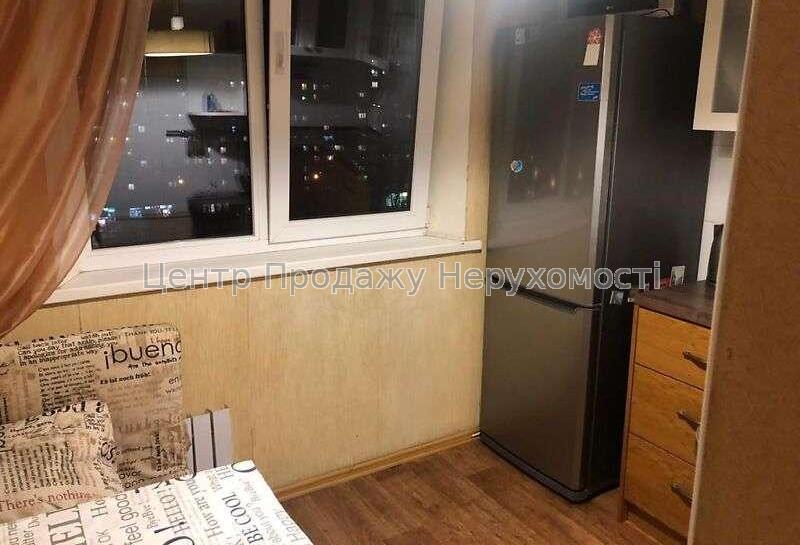Фото У продажу 1 кімнатна квартира, метро Олексіївська8