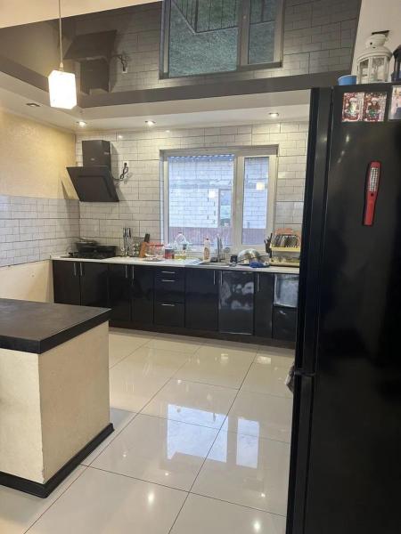 Продам 2-поверховий будинок