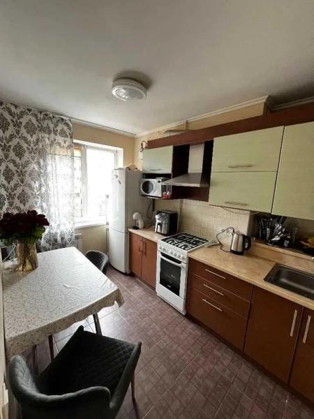 Продам 2-кімнатну квартиру