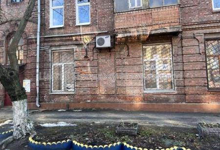 Продам 4-комнатную квартиру