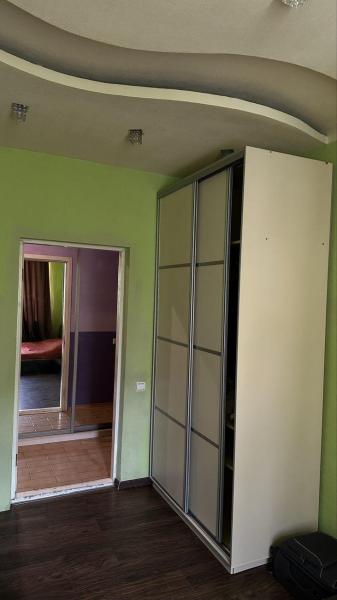 Продам 2-кімнатну квартиру