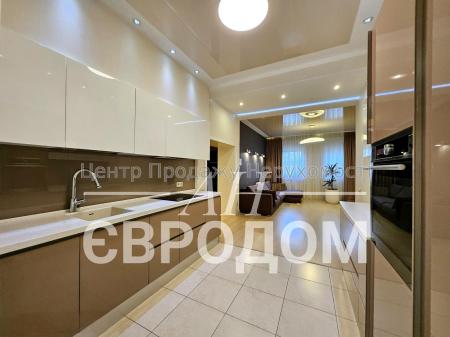 Продам 2-поверховий будинок