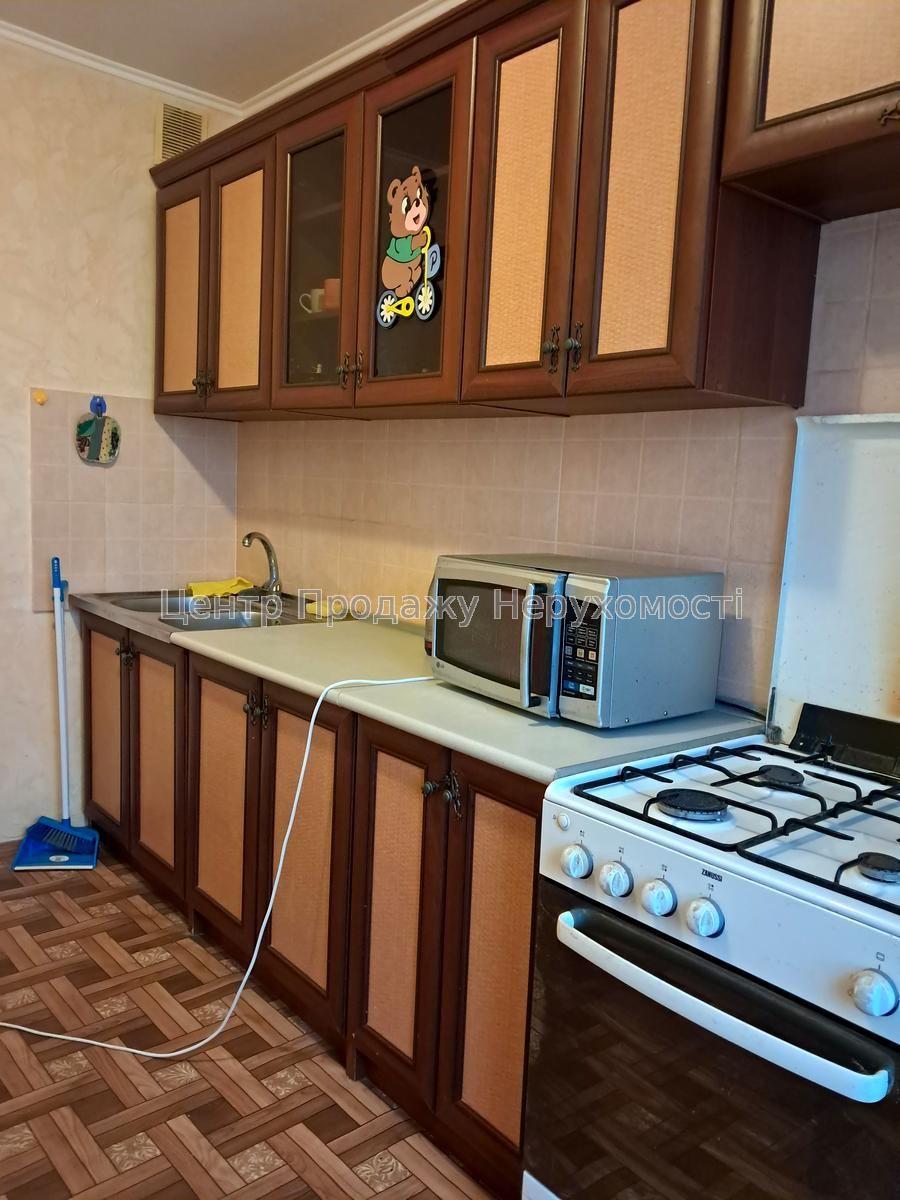 Фото Продам 1-кімнатну на Троєщині13