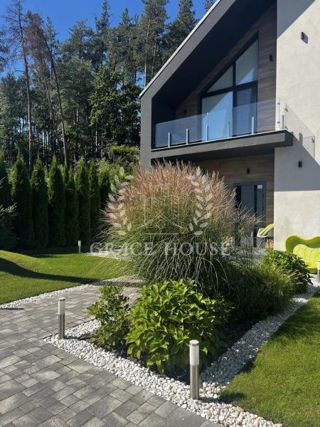 Продам 2-поверховий будинок