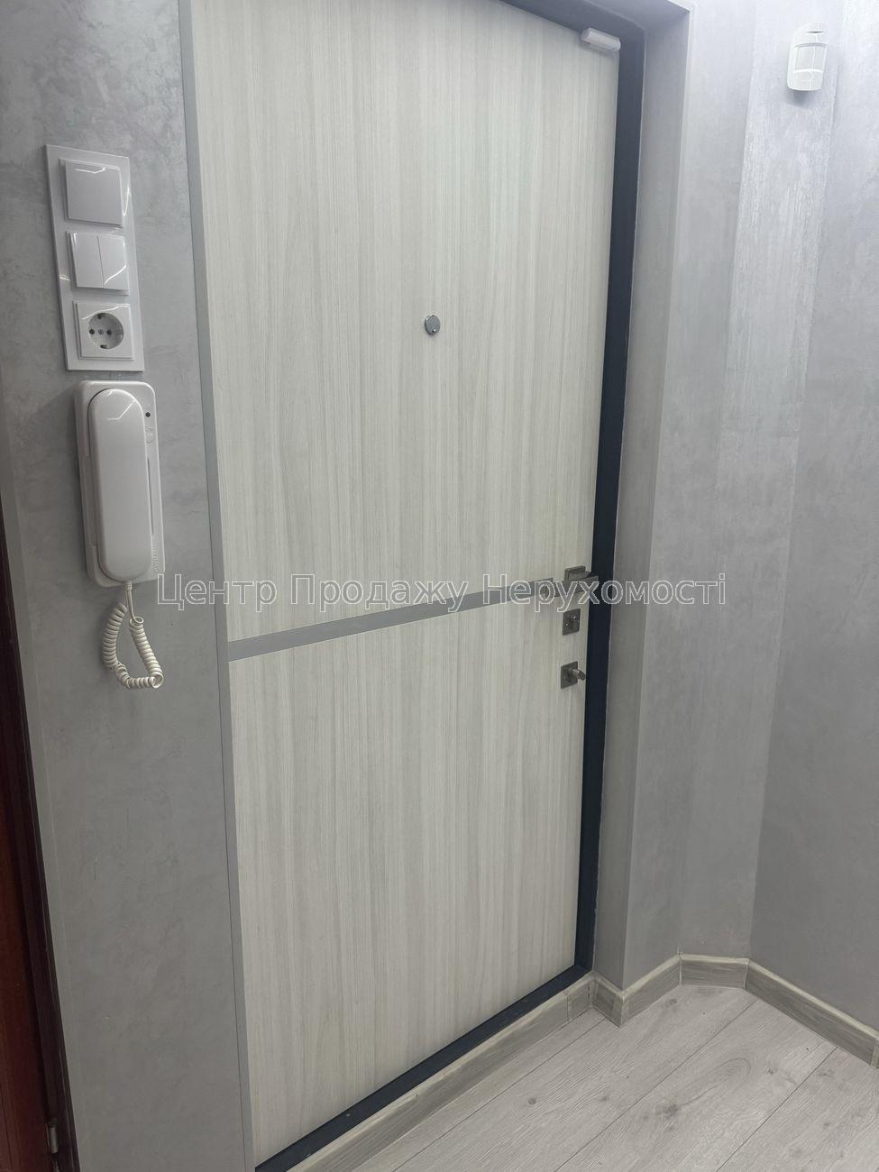 Фото Продам 3-к квартиру, метро Студентська12