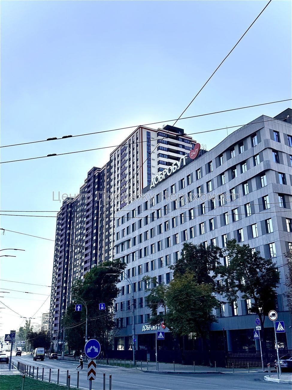 Фото Продається 3-кімнатна квартира в ЖК 