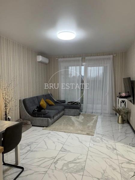 Продам 2-поверховий будинок