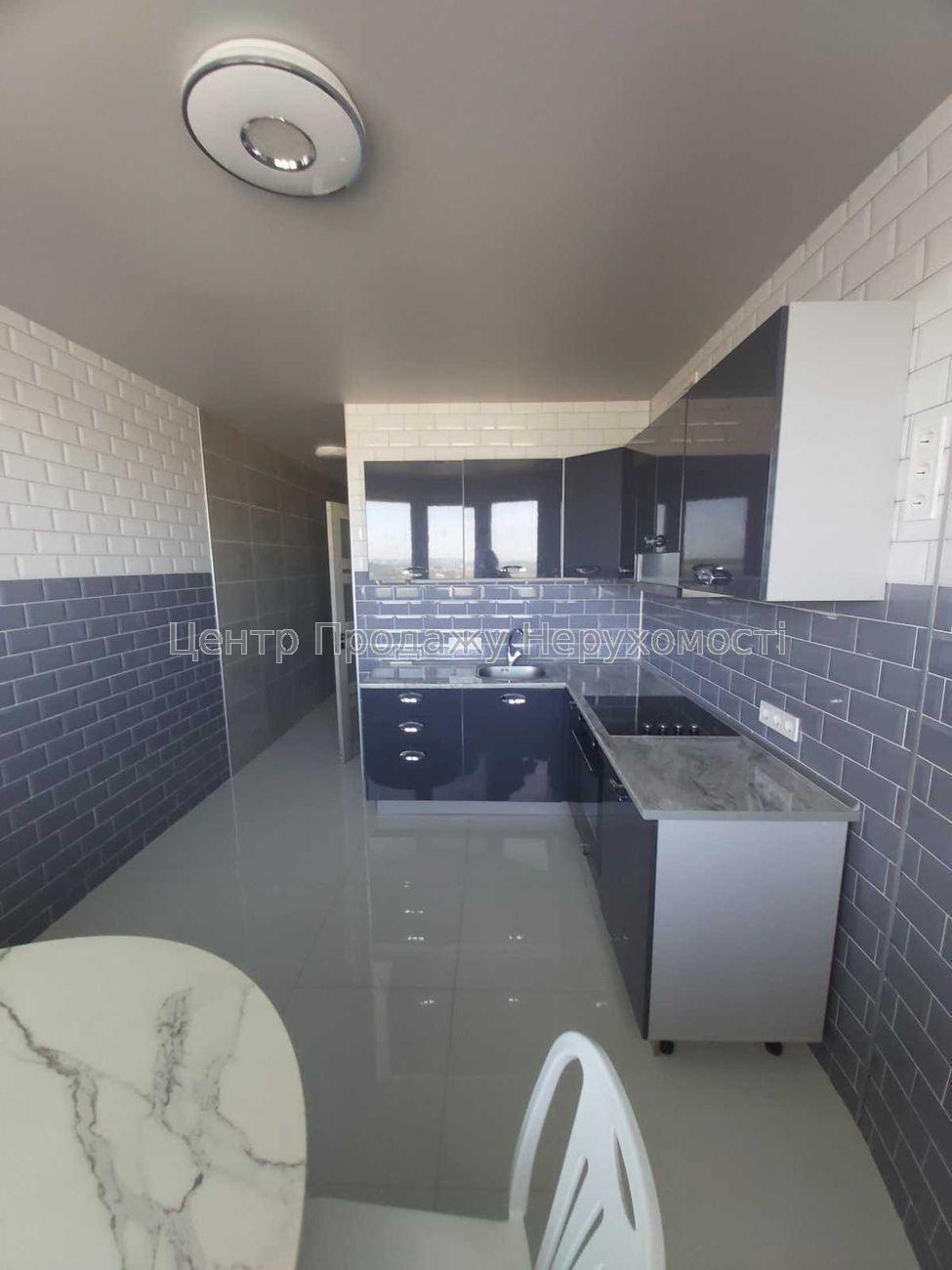 Фото Продам Виняткову квартиру Олексіївка метро 