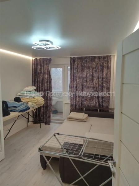 Продам 2-кімнатну квартиру