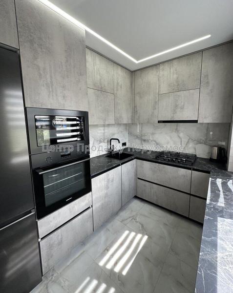 Продам 3-кімнатну квартиру