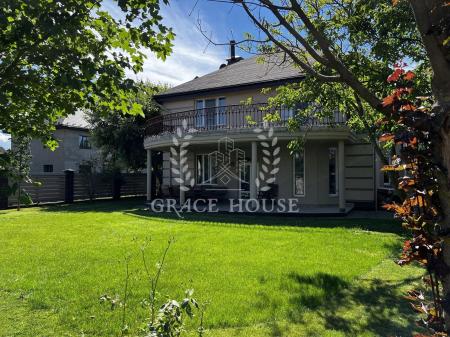 Продам 2-поверховий будинок