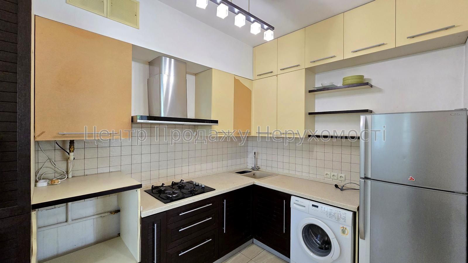 Фото Продам велику 2к квартиру, Девев'янко Q81