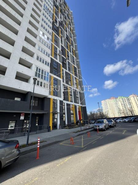 Продам приміщення вільного призначення