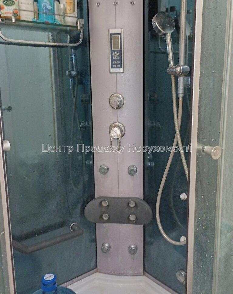 Фото Продаж 1-кімнатної квартири біля станції метро9