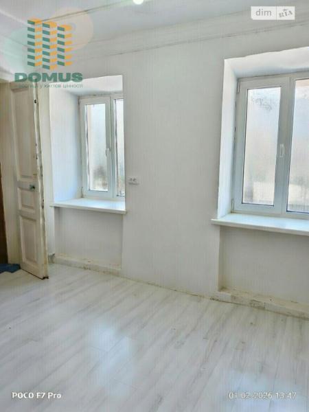 Продам 4-кімнатну квартиру