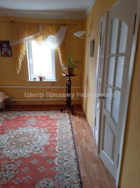 Продам частину 2-поверхового будинку