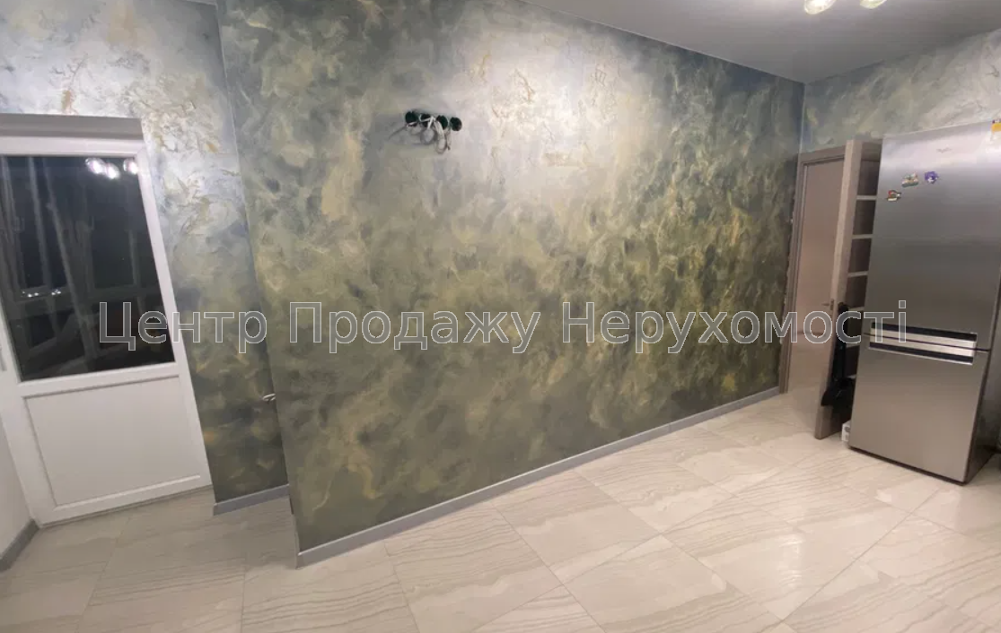 Фото Продам видову 2 кімнатну квартиру в ЖК 