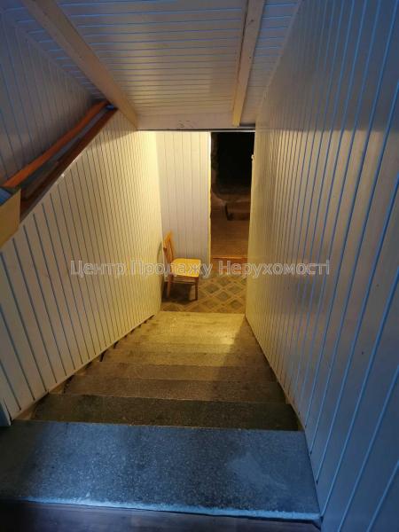 Продам приміщення вільного призначення