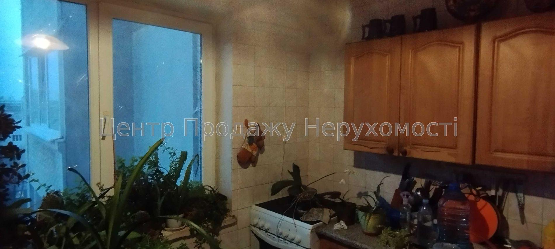 Фото 3 кімнатна. Европейская 20, метро Научная, Ботанический сад, G 81