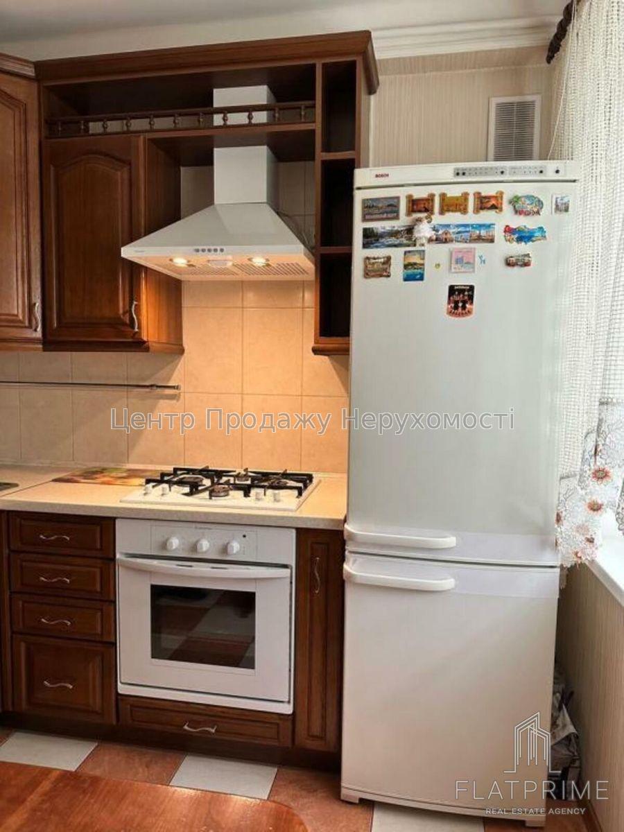 Фото Продам 3-кімнатну квартиру на Миколи Руденка, 222