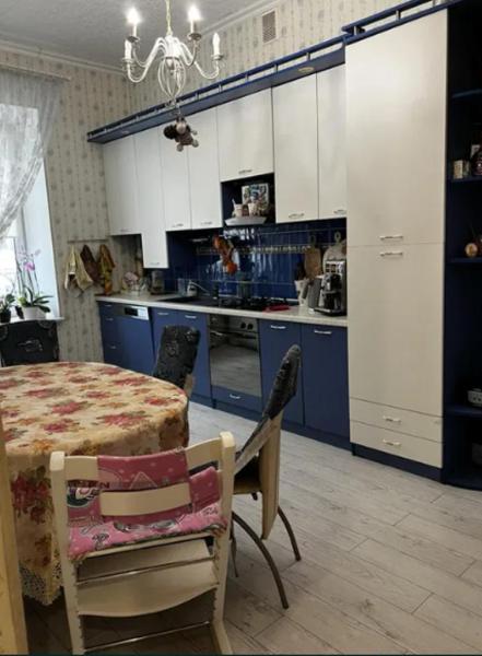 Продам 3-комнатную квартиру