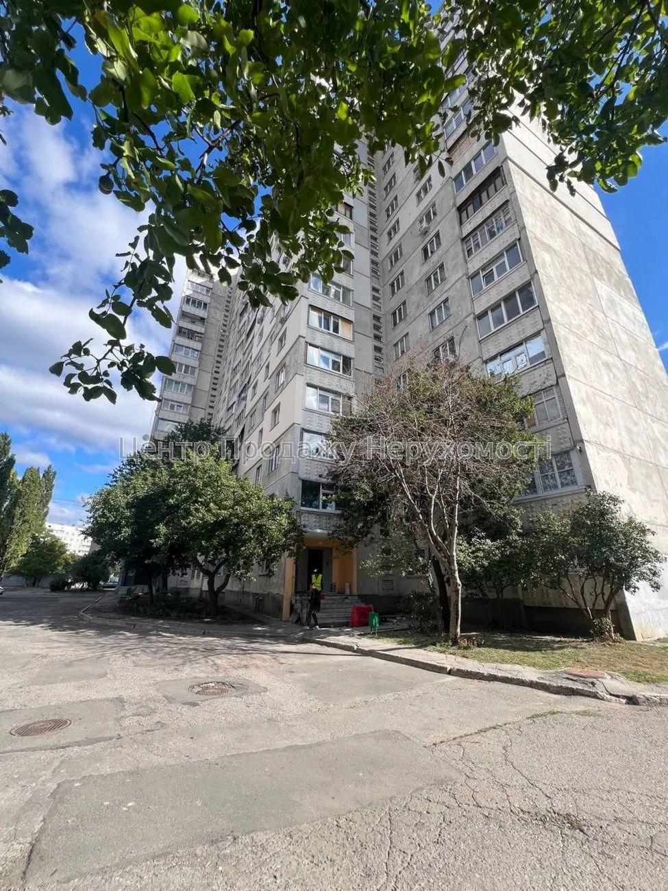 Фото Продаж 4-кімнатної квартири в Харкові. р-н Горизонт17