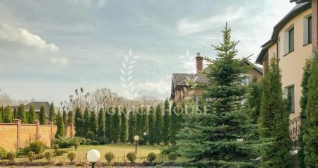 Здам 3-поверховий будинок