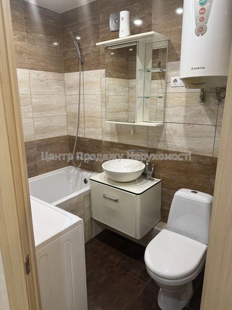 Фото R8 Продам 2-кімнатну квартиру з євроремонтом на Зерновій7