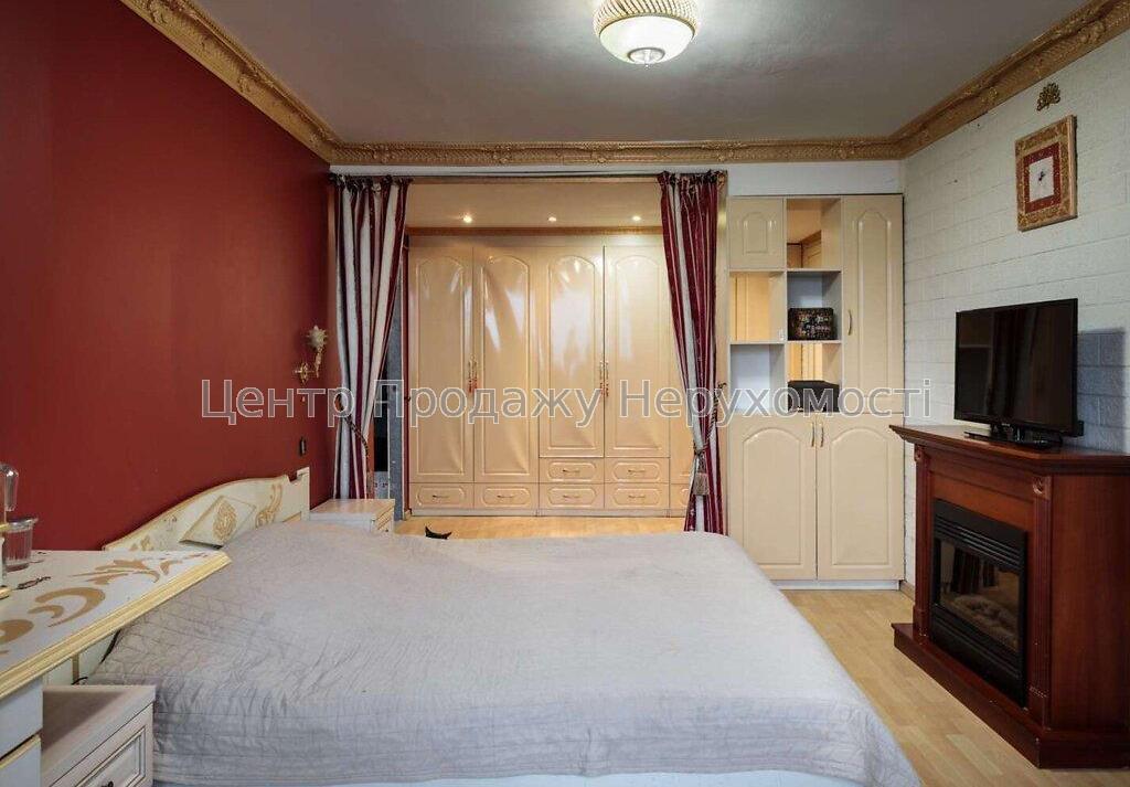 Фото Продаж великої квартири у Києві для любителів ВЕЛИКОГО IB10
