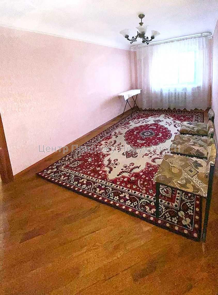 Фото 2к. Тобольска, метро Ботанічний сад6