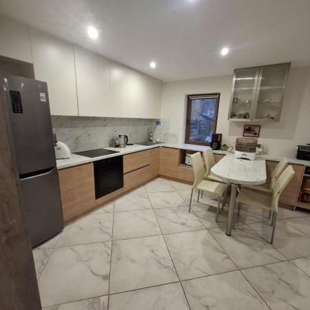 Здам 2-поверховий будинок