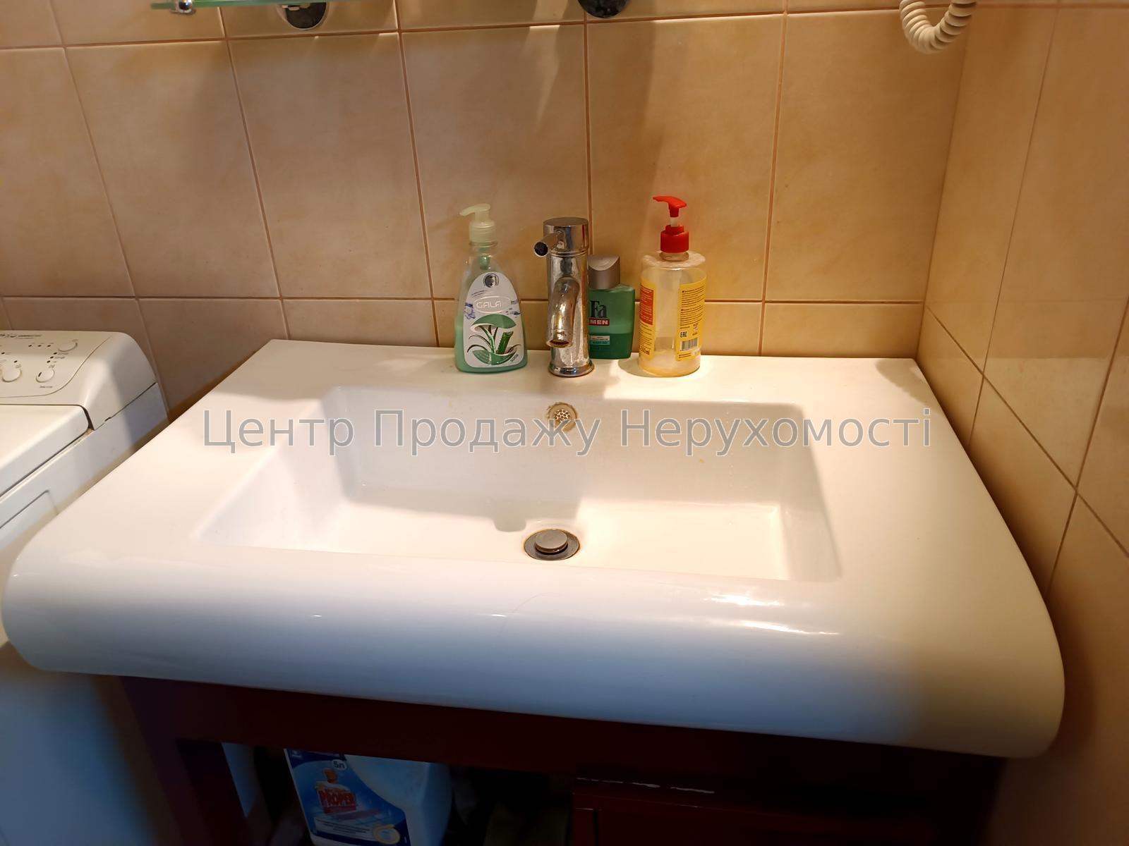 Фото Продам 3к квартиру в центрі, сталінка, м. Держпром Q817