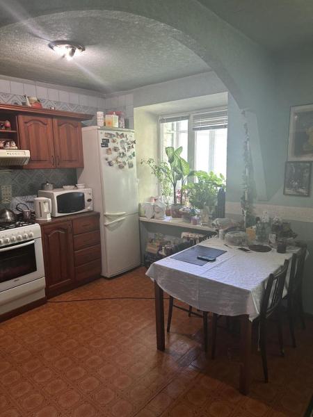 Продам 3-кімнатну квартиру