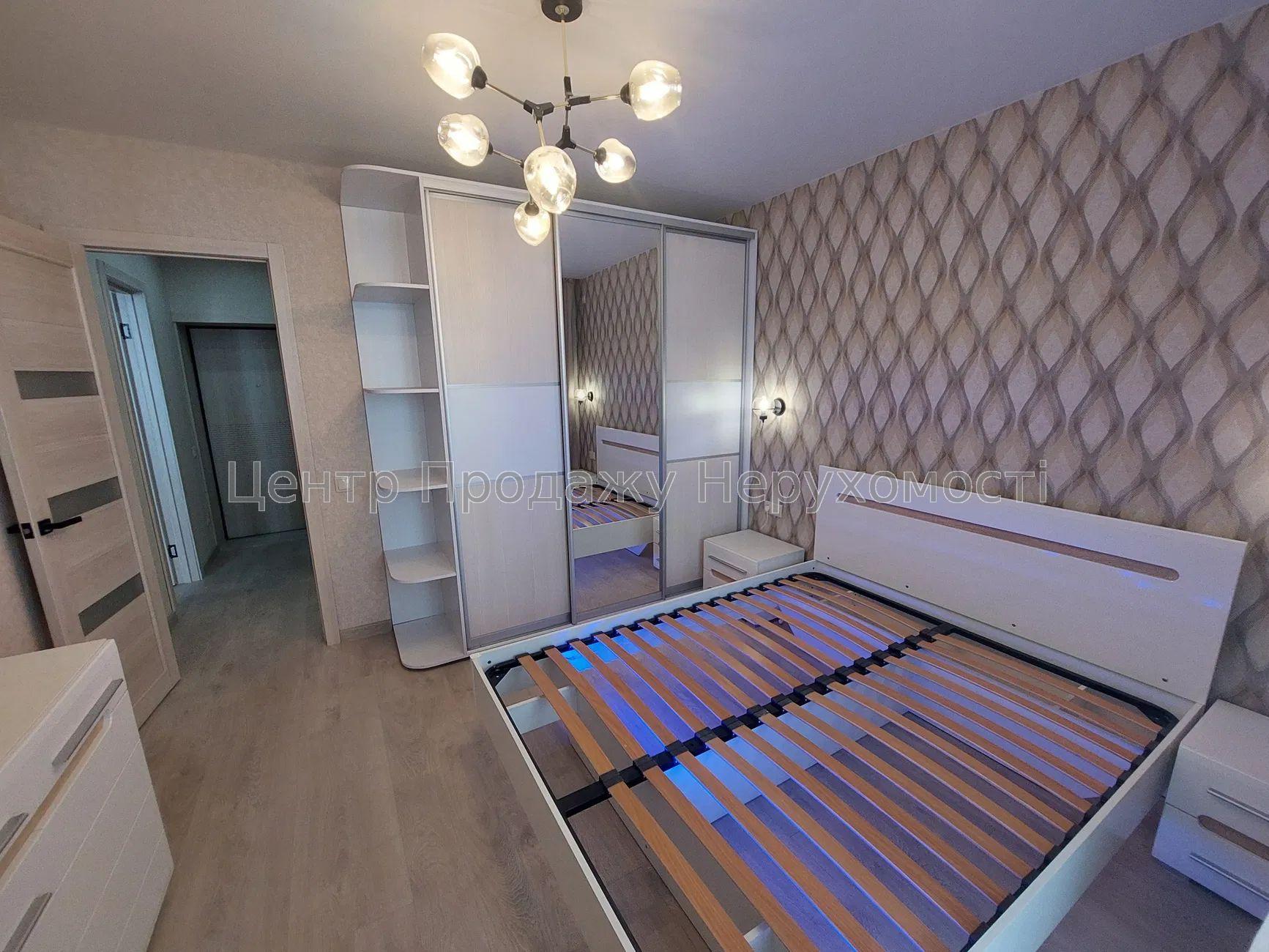 Фото Продається 1-к. кв. в ЖК 