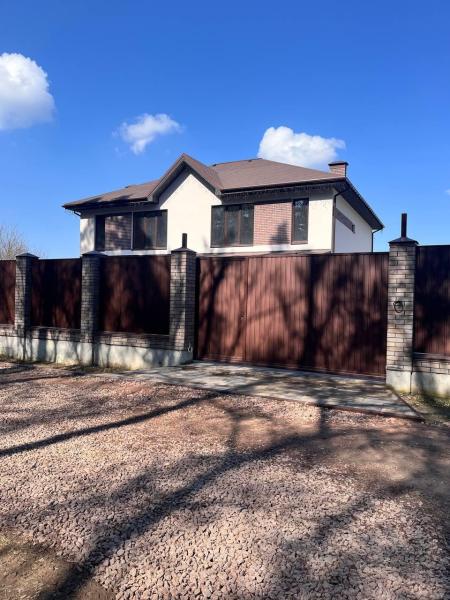 Продам 2-поверховий дуплекс