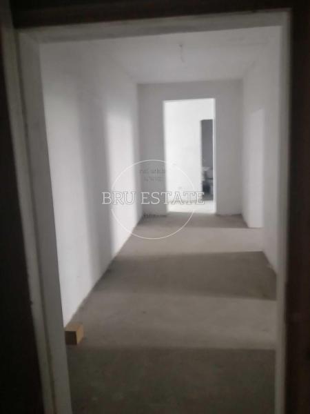 Продам 3-комнатную квартиру