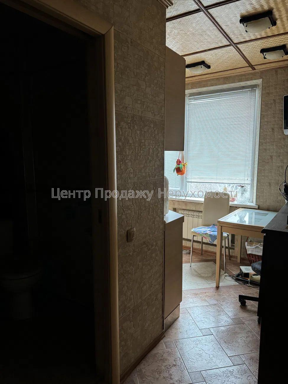 Фото R8 Продам 2к.квартиру в районі ст.метро Левада6