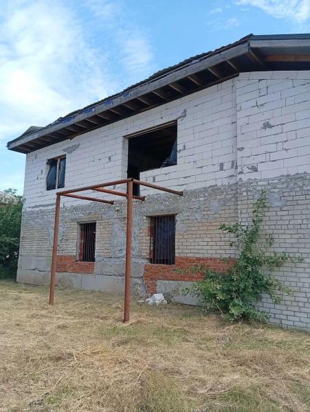 2-storey house for sale