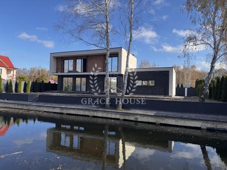 Продам 2-поверховий будинок