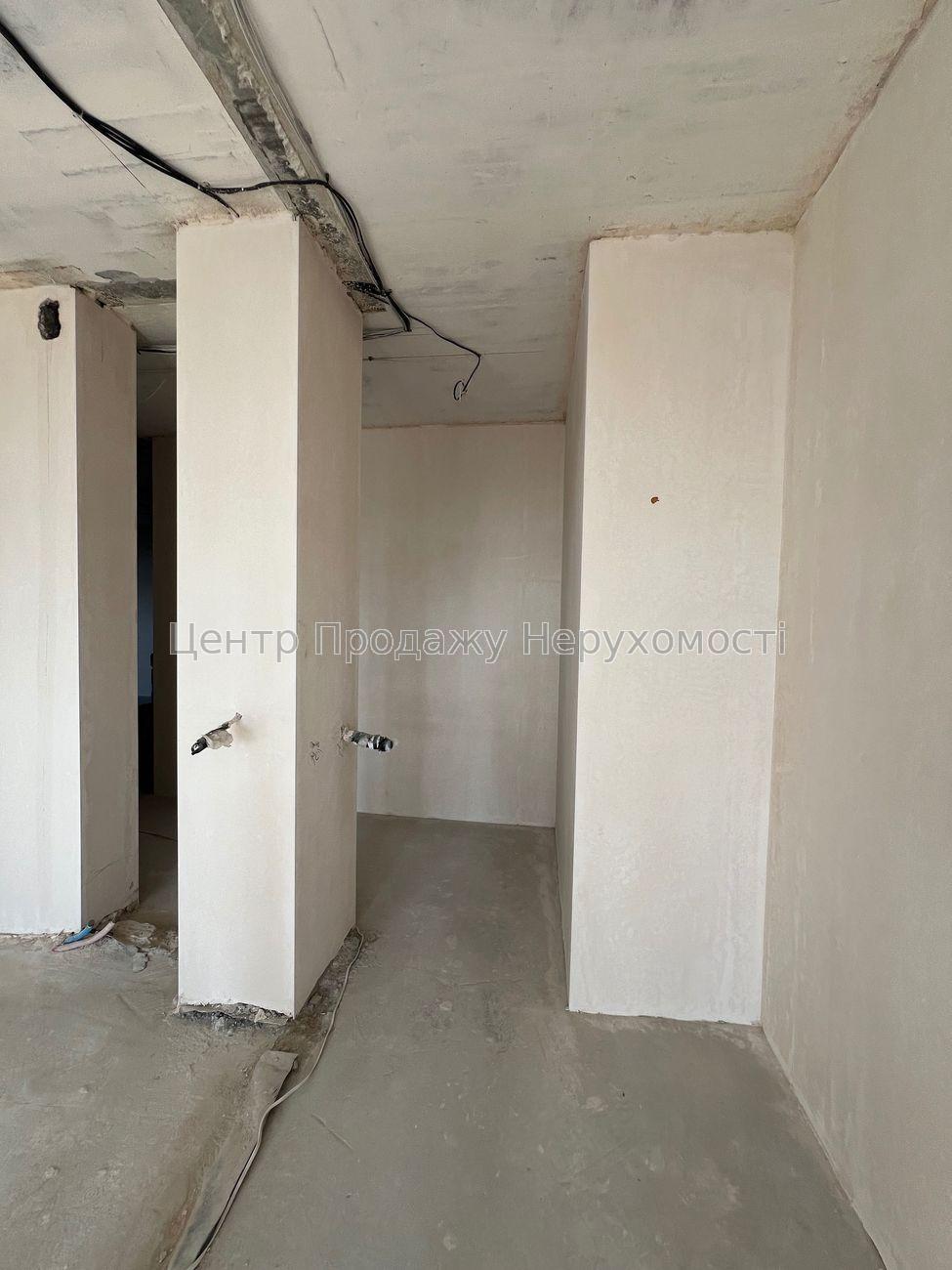 Фото Продаж квартири 3 кімн. 13/15 пов. 140 м², Київ13
