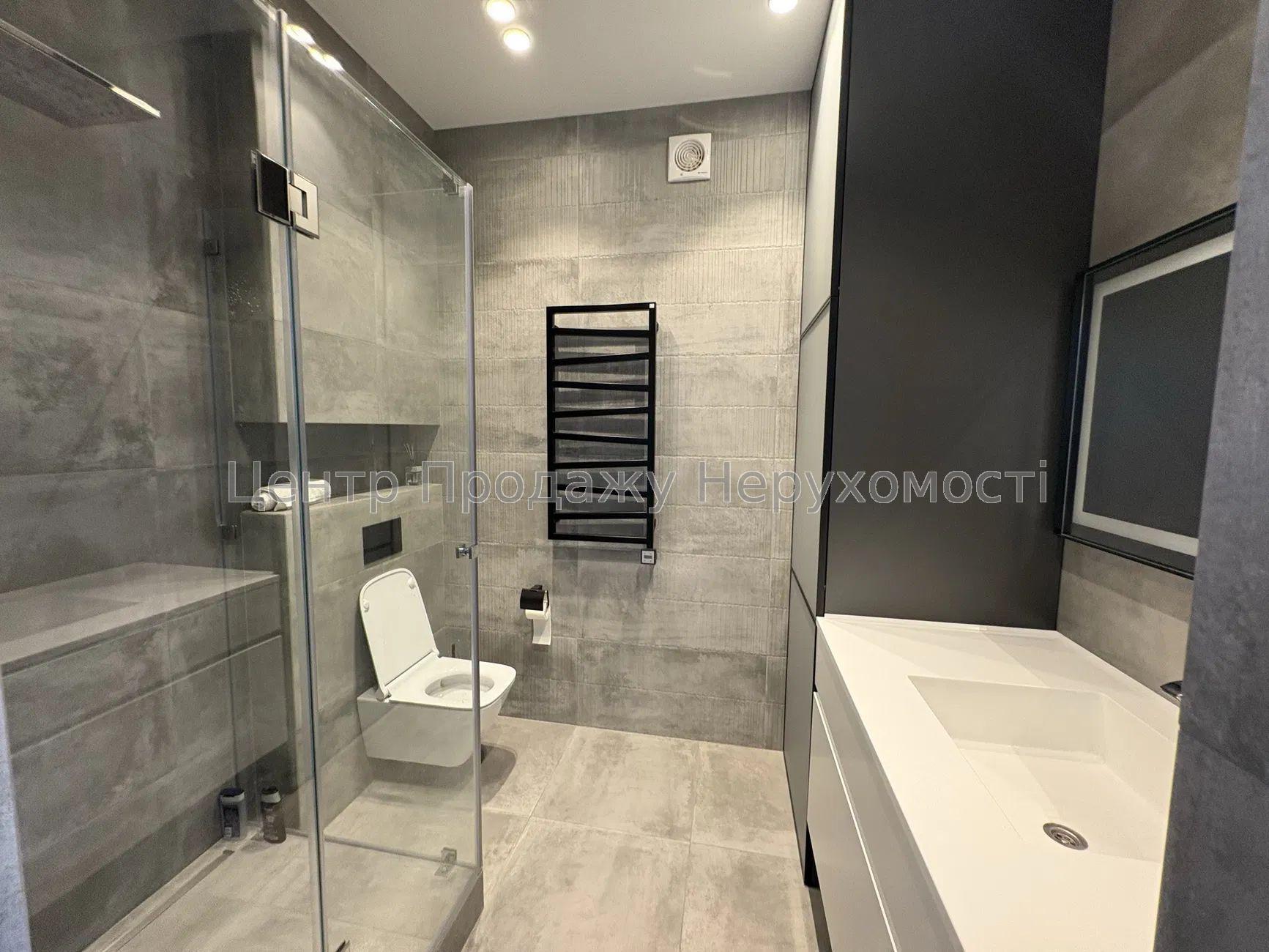 Фото Продаж 2-кімнатної квартири в ЖК 