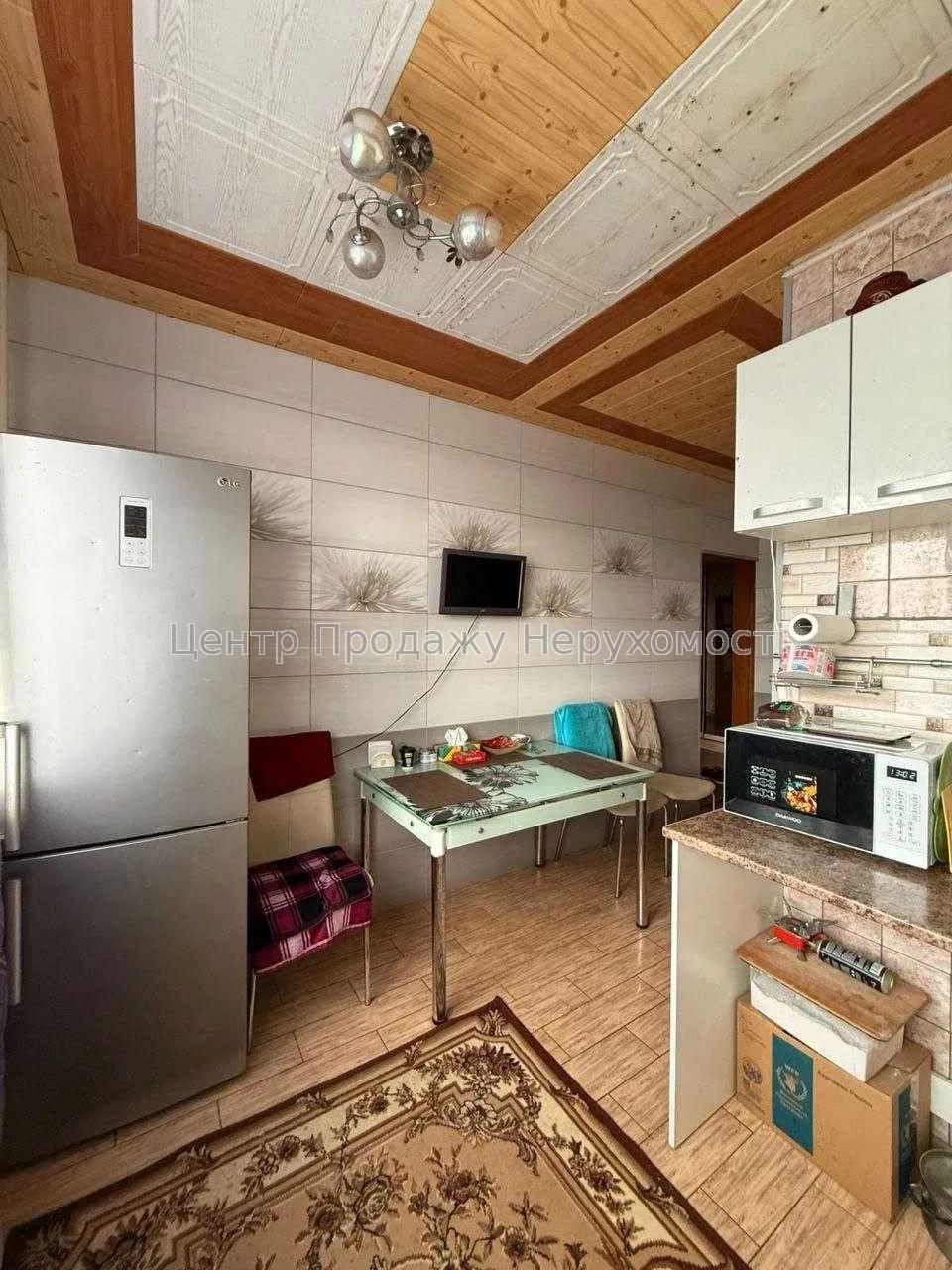 Фото Продаж трьохкімнатної квартири в Харкові. р-н Горизонт2