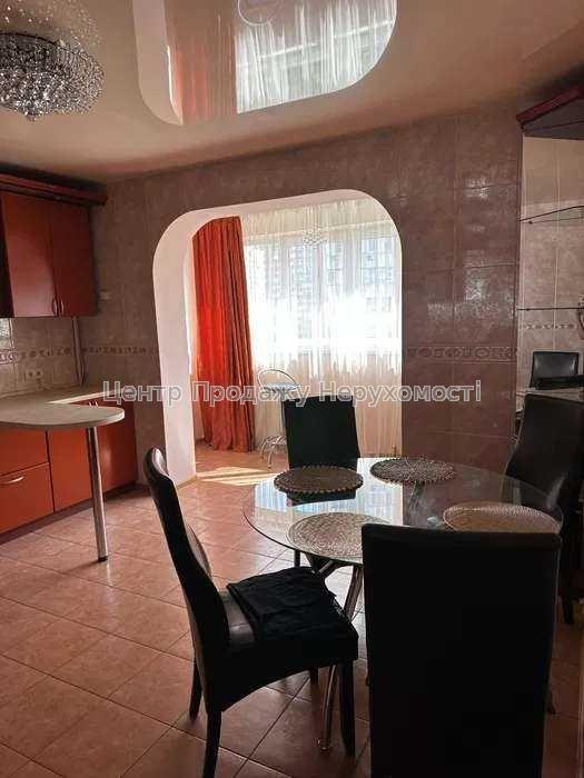 Фото Продам квартиру в центрі Києва2