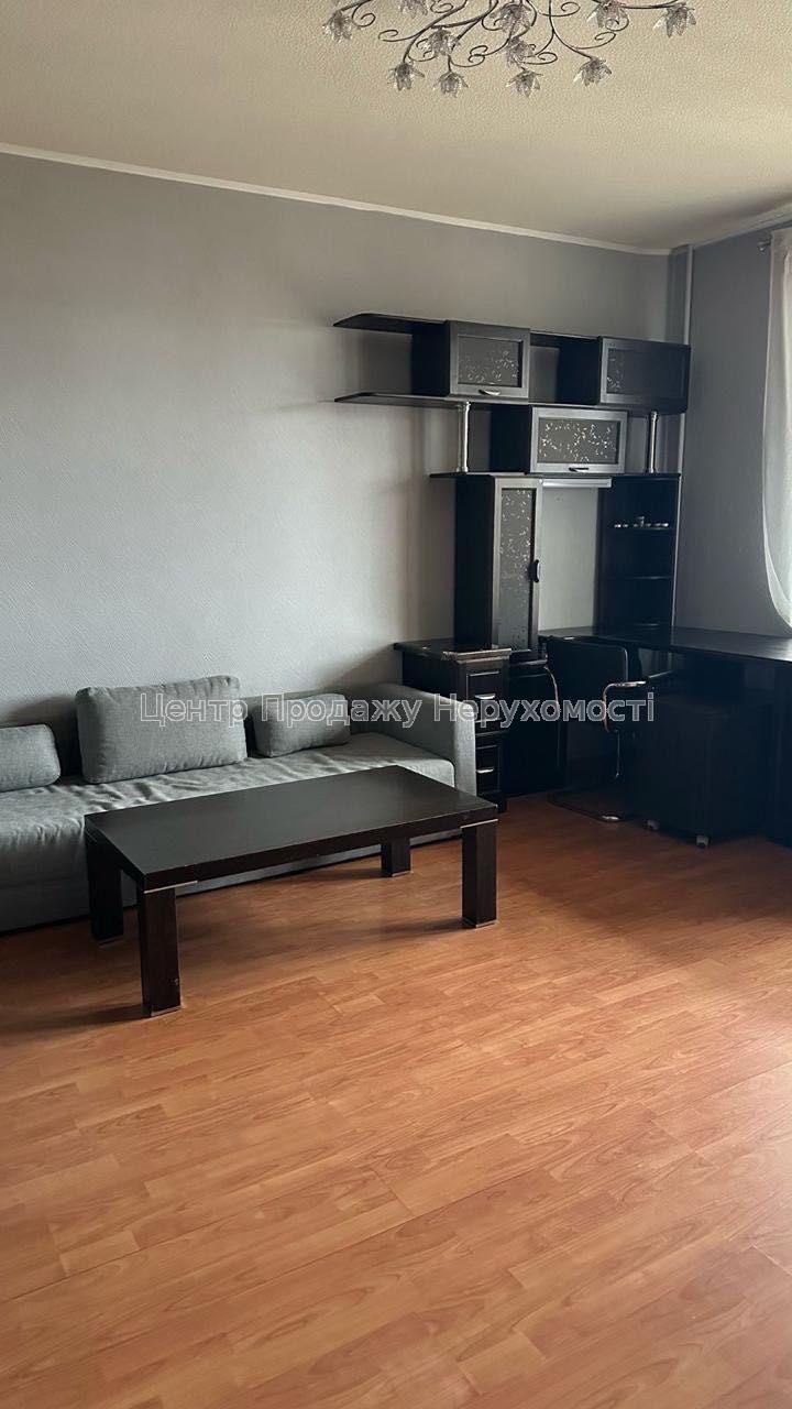 Фото 2кімн квартира з автономним опаленням біля метро2