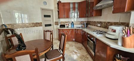 Продам 2-кімнатну квартиру